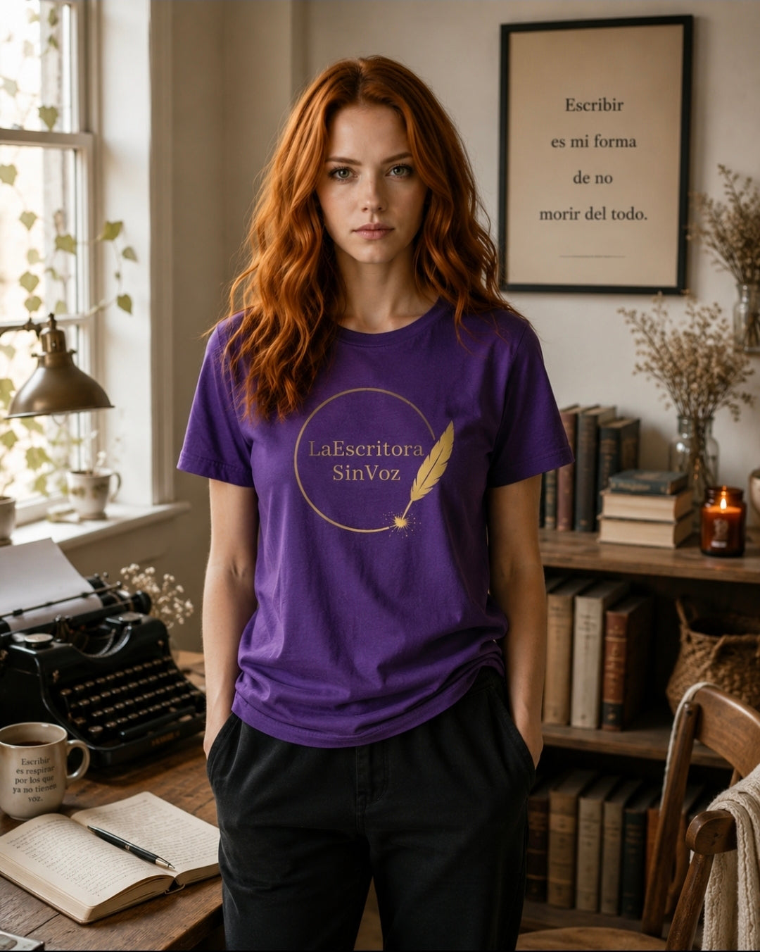 LaEscritoraSinVoz | Camiseta unisex · Logo dorado