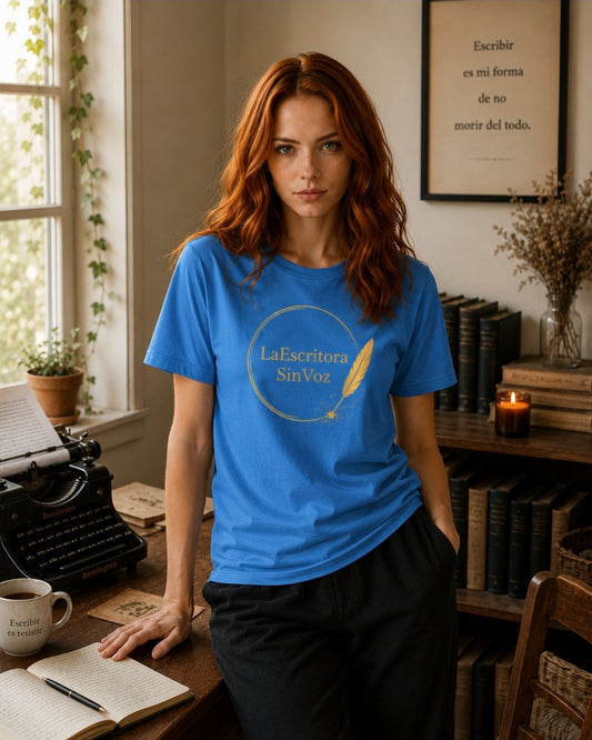 LaEscritoraSinVoz | Camiseta unisex · Logo dorado